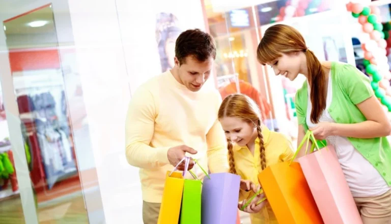 Explosão da Abercrombie Ações Disparam 115% com Moda dos Anos 90