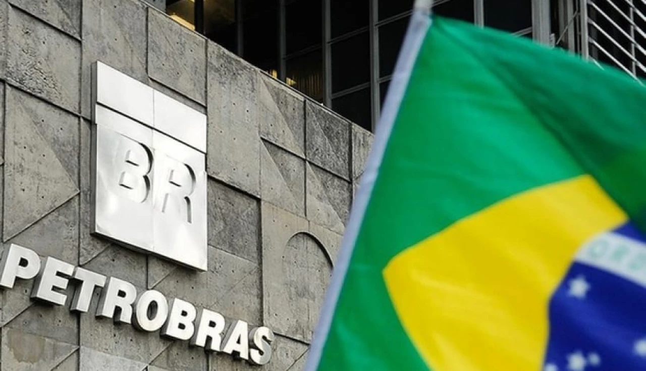 Petrobras Considera Distribuir 92% dos Lucros