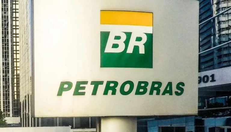Petrobras anuncia pagamento de R$ 20 bilhões em dividendos extraordinários